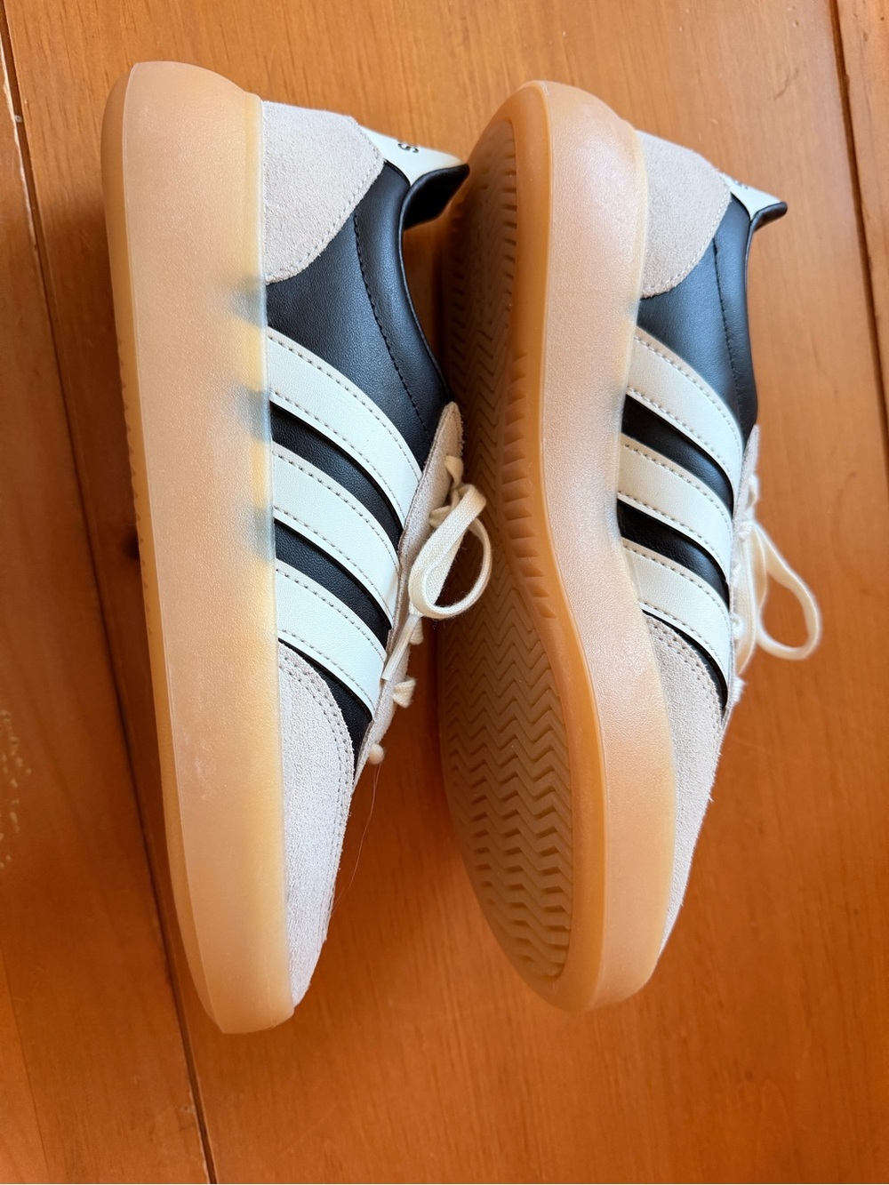 Adidas NWOT Barreda Decode Sneakers size 9 - Picture 5 of 8